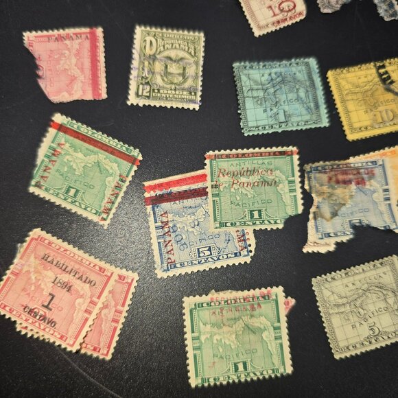 Vintage Colombia Postage Stamp Collection International Collectables LI3048 - Picture 2 of 6